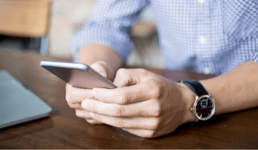Quando acionada, a Central de Monitoramento realizará o contato telefônico solicitando a sua senha previamente cadastrada no PHI.